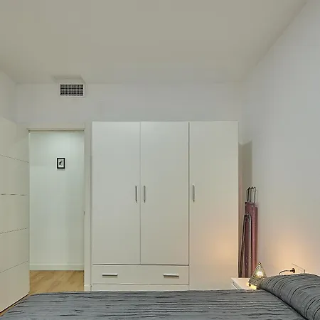 Piso Nuevo En Pleno Centro De Cadiz, Calle Plocia 아파트 *