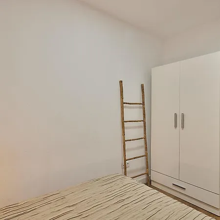 Piso Nuevo En Pleno Centro De Cadiz, Calle Plocia *